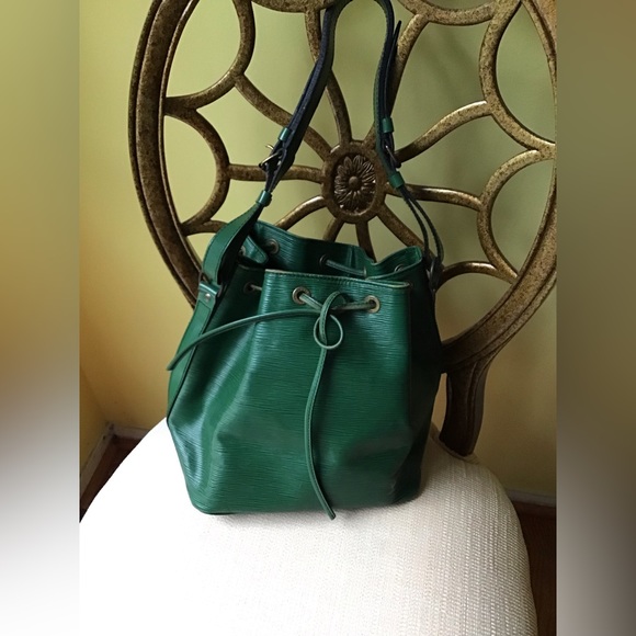 Louis Vuitton Epi Noe Green - Picture 2 of 14